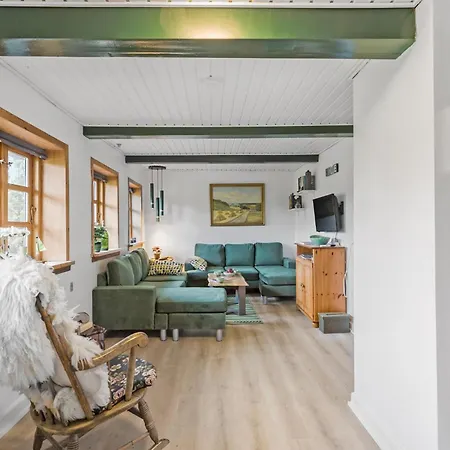 1 Bedroom Awesome In Hébergement de vacances *